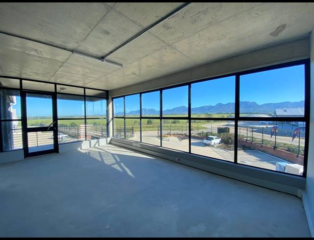863M² WAREHOUSE TO LET IN GEORGE INDUSTRIAL